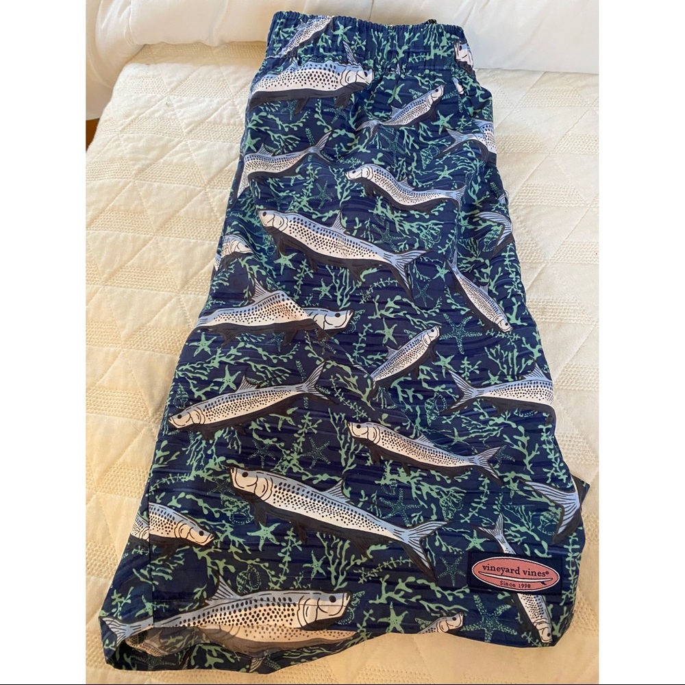 Vineyard Vines Men’s Medium Swim Trunks